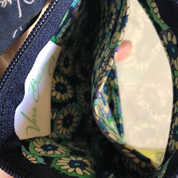 BEAUTIFUL BLUE FLORAL VERA RETIRED ID KEY PURSE - Picture 5 of 8